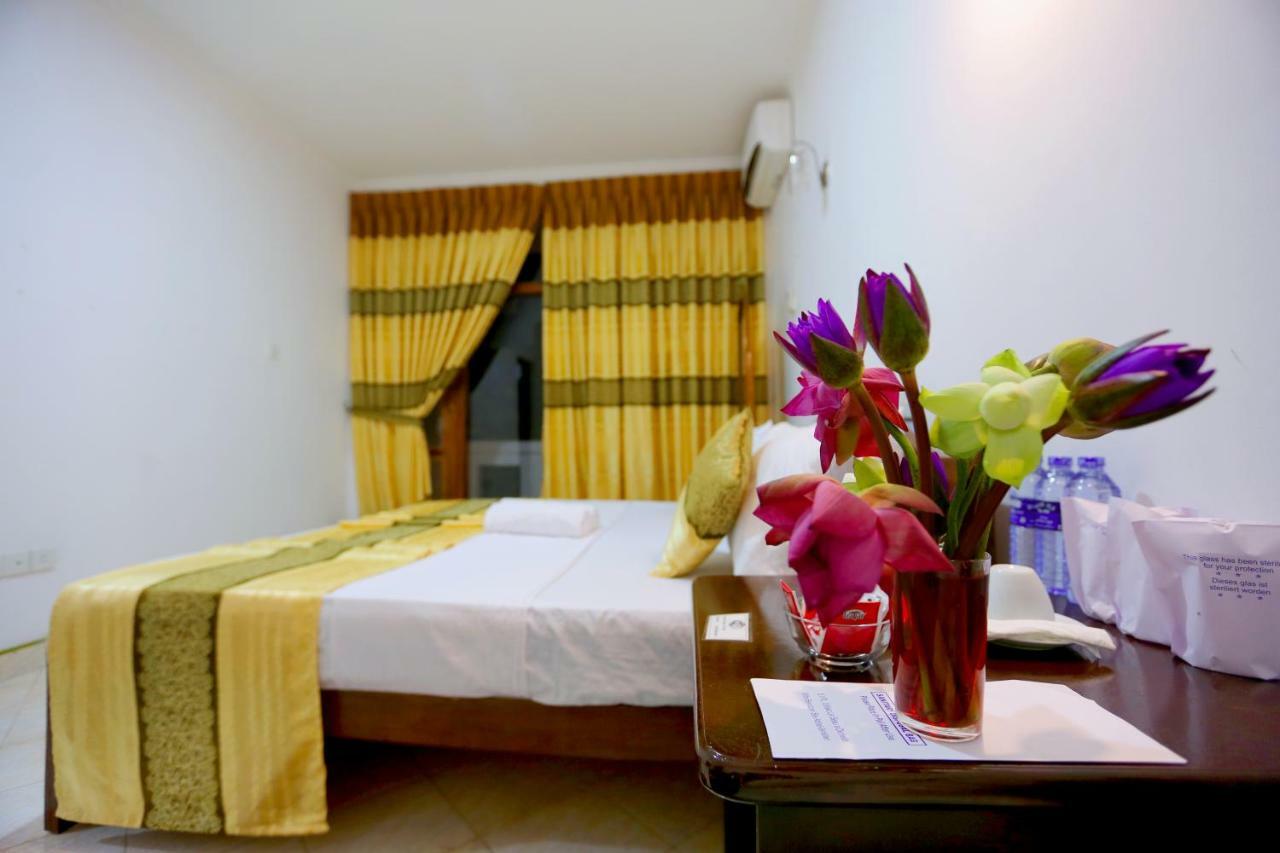 Hotel Mahaweli Spring Sirimalwatta Luaran gambar