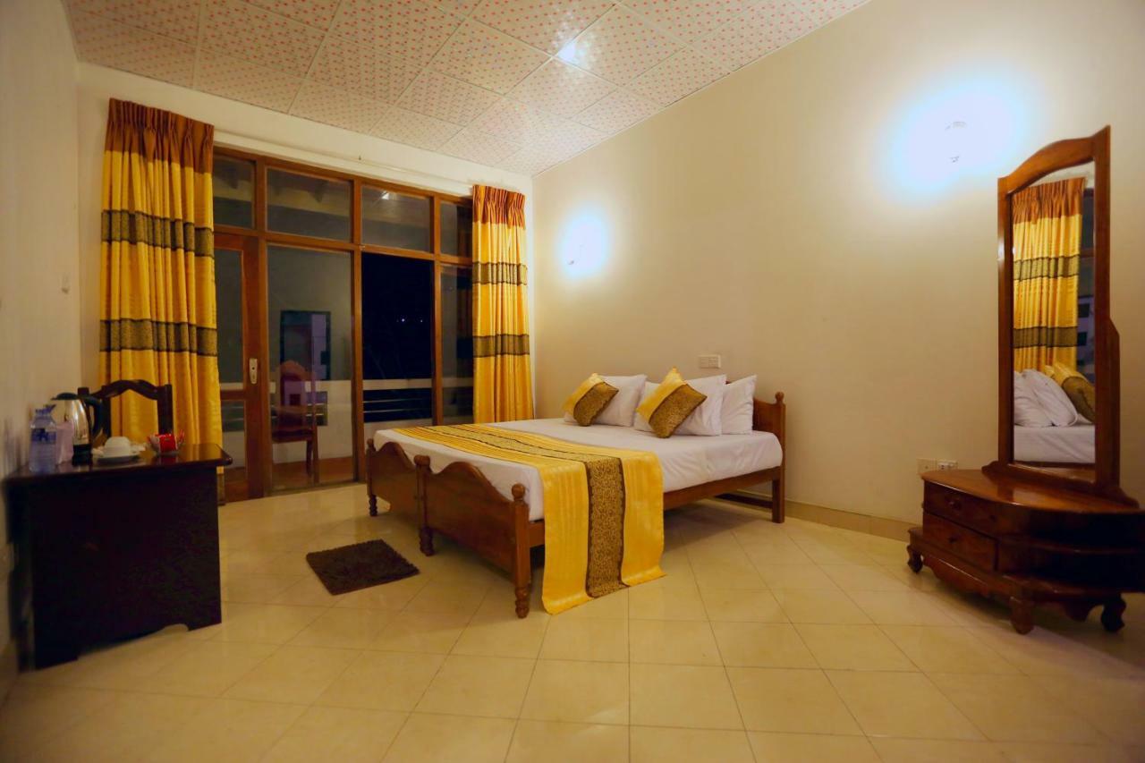 Hotel Mahaweli Spring Sirimalwatta Luaran gambar